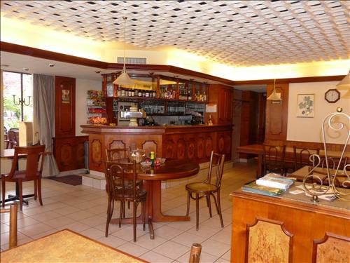 La Dent-Du-Midi Hotel & Restaurant 圣莫里斯 餐厅 照片
